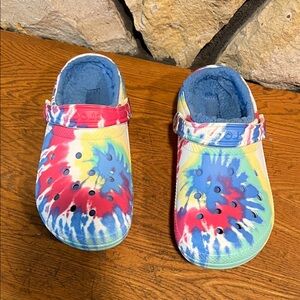 Crocs Tie-Dye Fleece Lined W10 M8